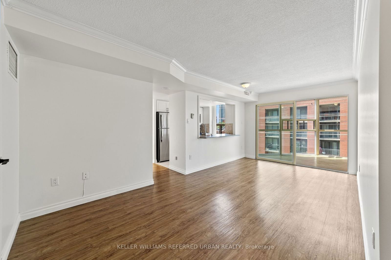 725 King St W, unit 412 for rent - image #4