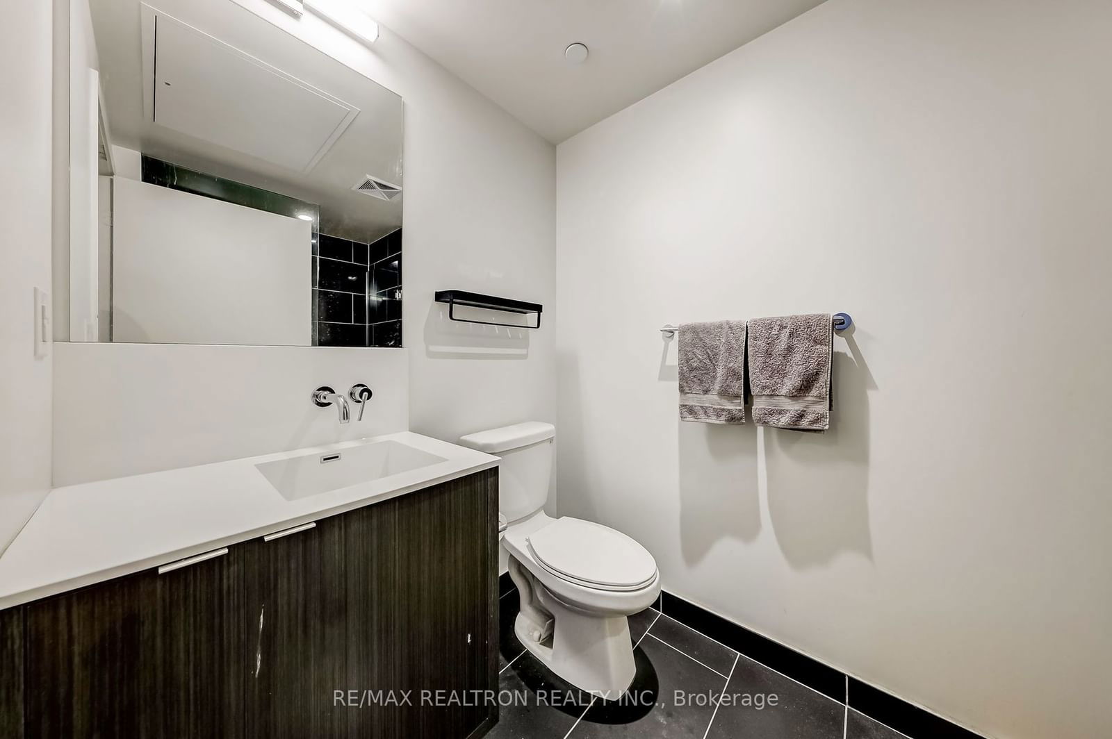 100 Harbour St, unit 2010 for sale - image #26