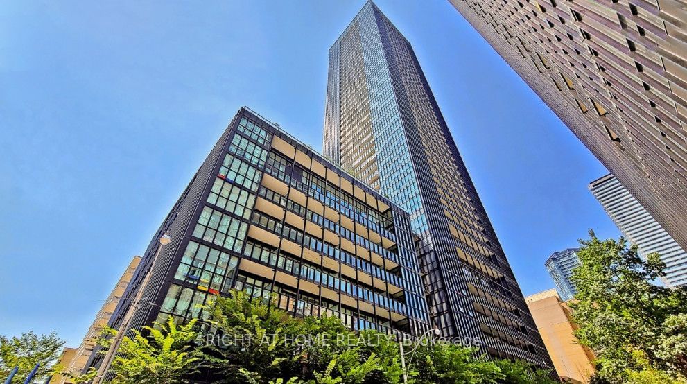 101 Charles St E, unit 520 for rent - image #5