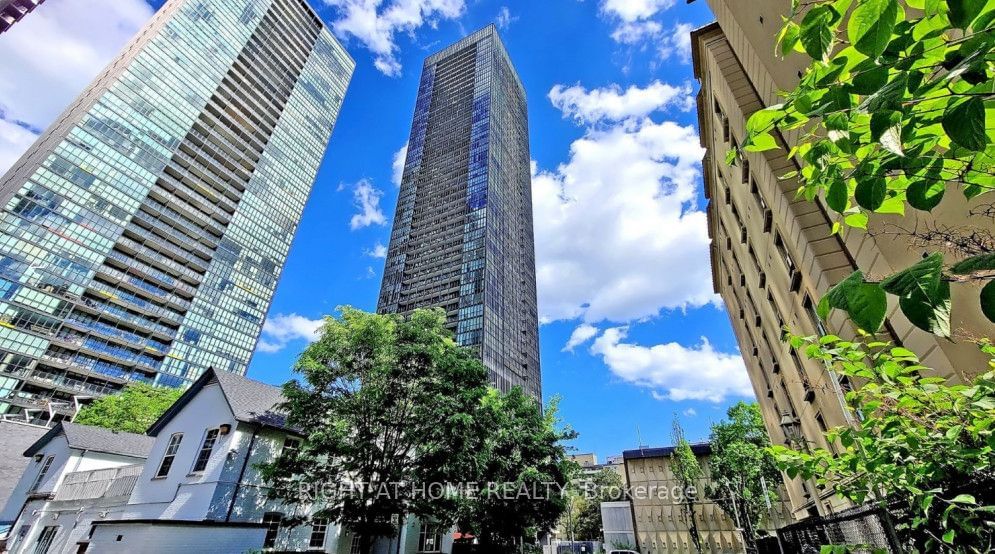 101 Charles St E, unit 520 for rent - image #6