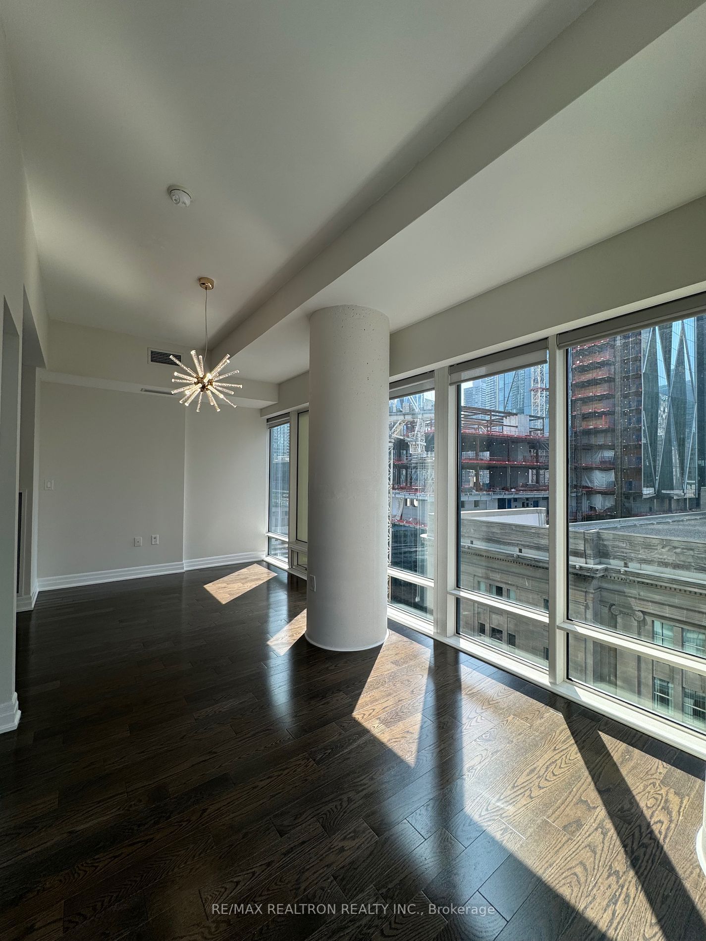 8 The Esplanade Ave, unit 1006 for rent