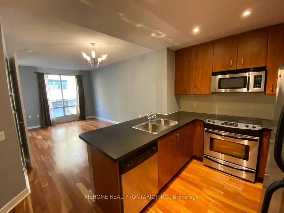 85 Bloor St, unit 413 for sale