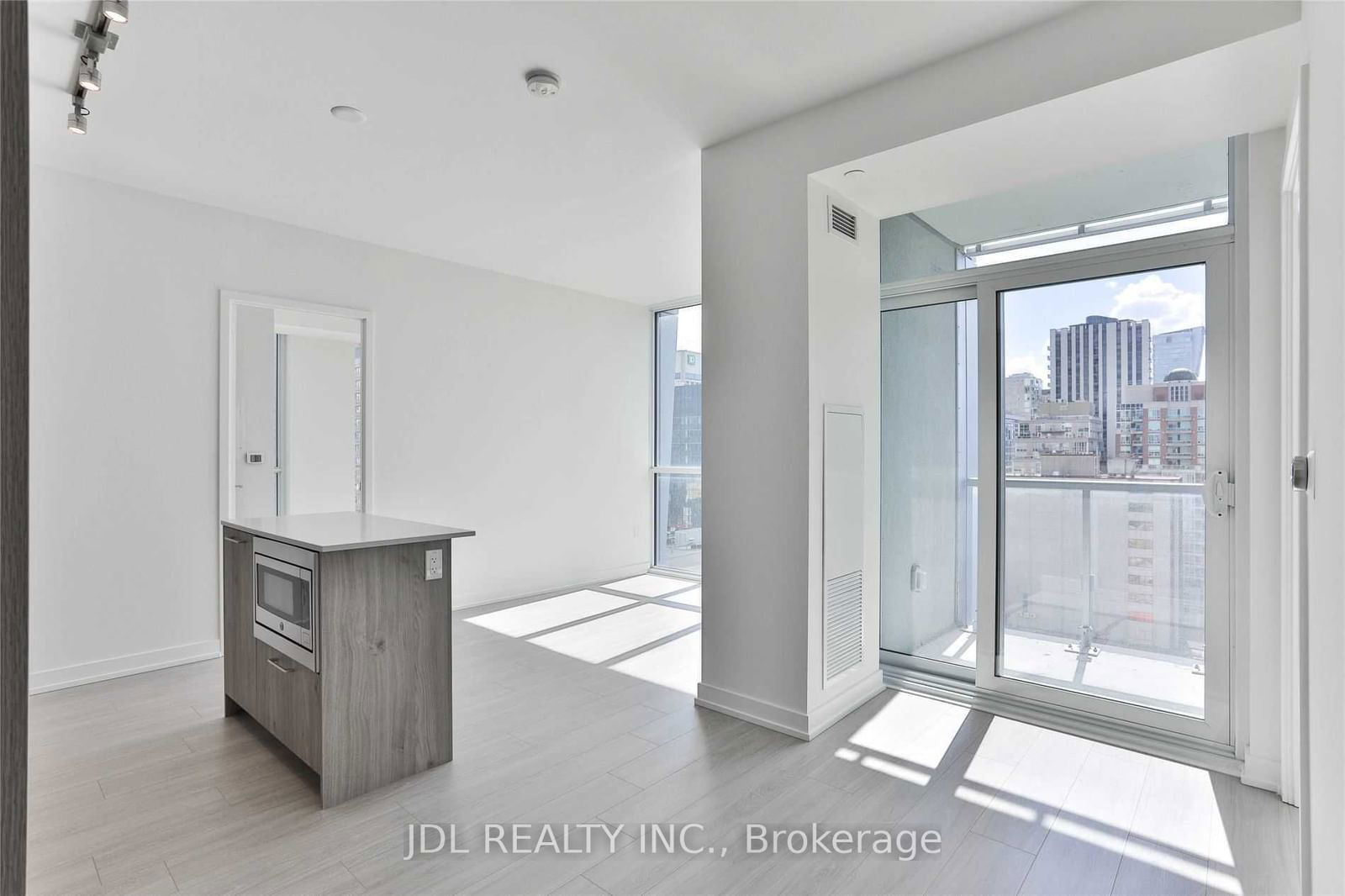 1 Yorkville Ave, unit 1202 for rent - image #5