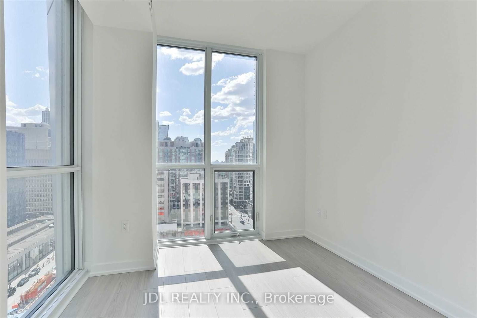 1 Yorkville Ave, unit 1202 for rent - image #7