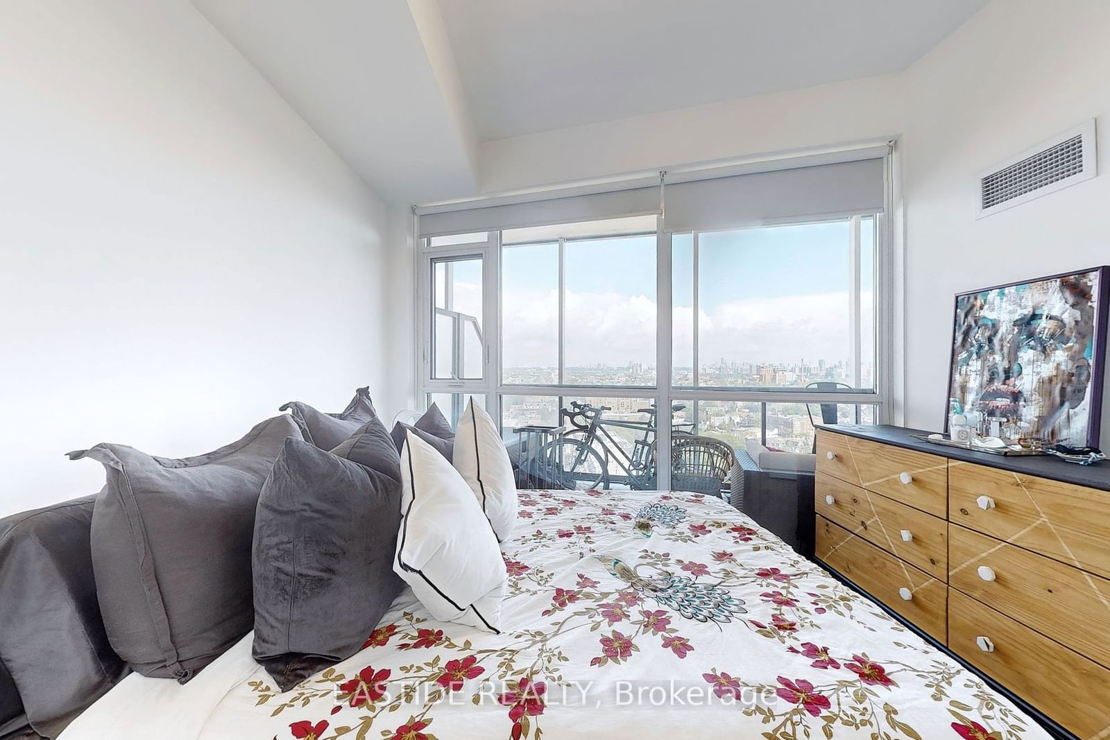 50 Ordnance St, unit 2109 for sale - image #16