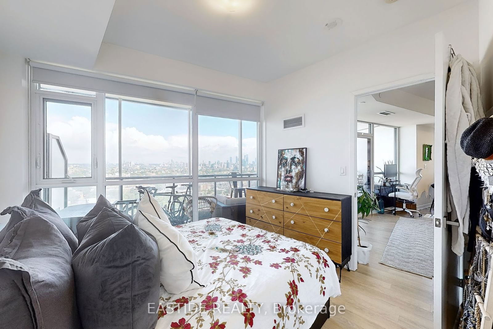 50 Ordnance St, unit 2109 for sale - image #17