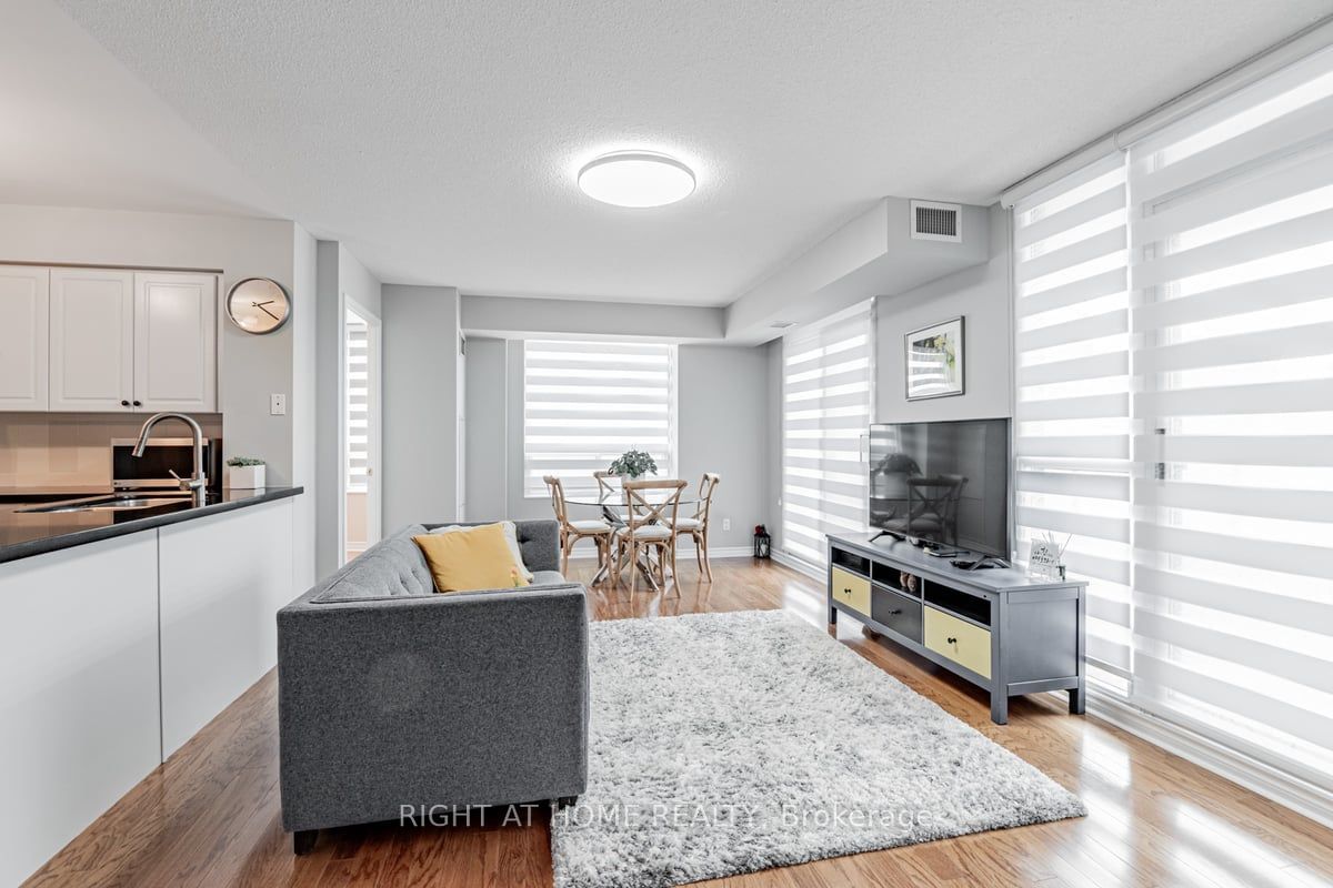 18 Spring Garden Ave, unit 1110 for sale - image #10