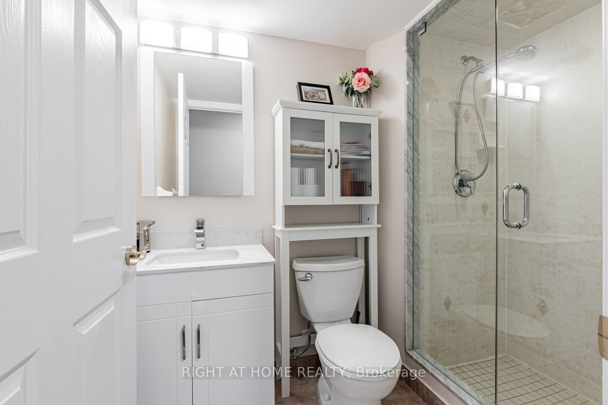 18 Spring Garden Ave, unit 1110 for sale - image #24