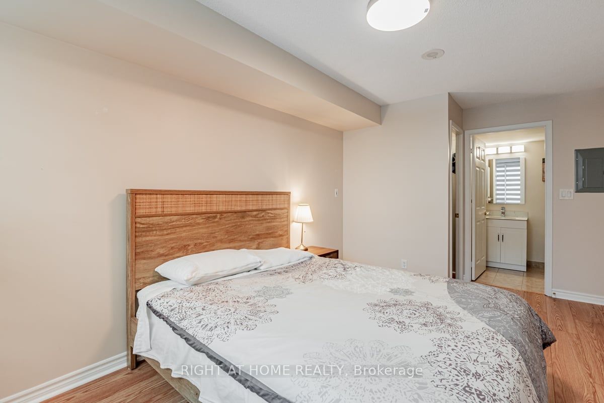 18 Spring Garden Ave, unit 1110 for sale - image #27