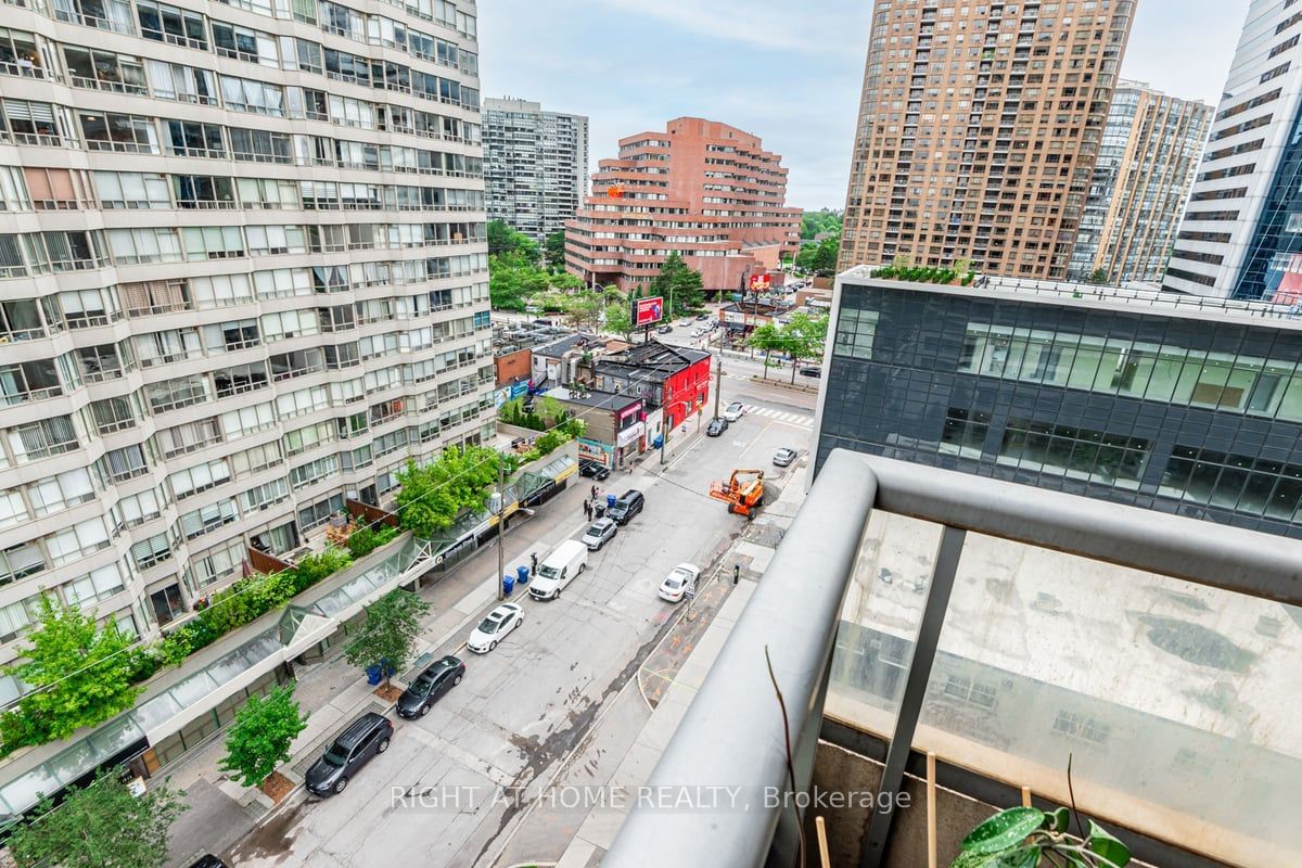 18 Spring Garden Ave, unit 1110 for sale - image #32