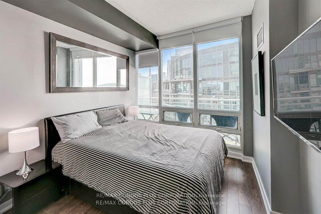 381 Front St W, unit Ph06 for rent - image #9