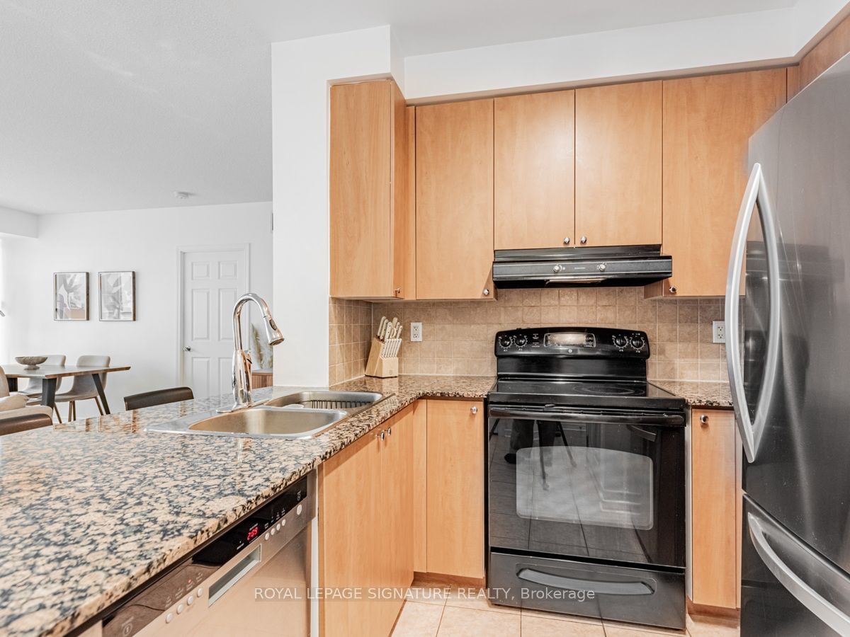 5500 Yonge St, unit 210 for sale - image #12