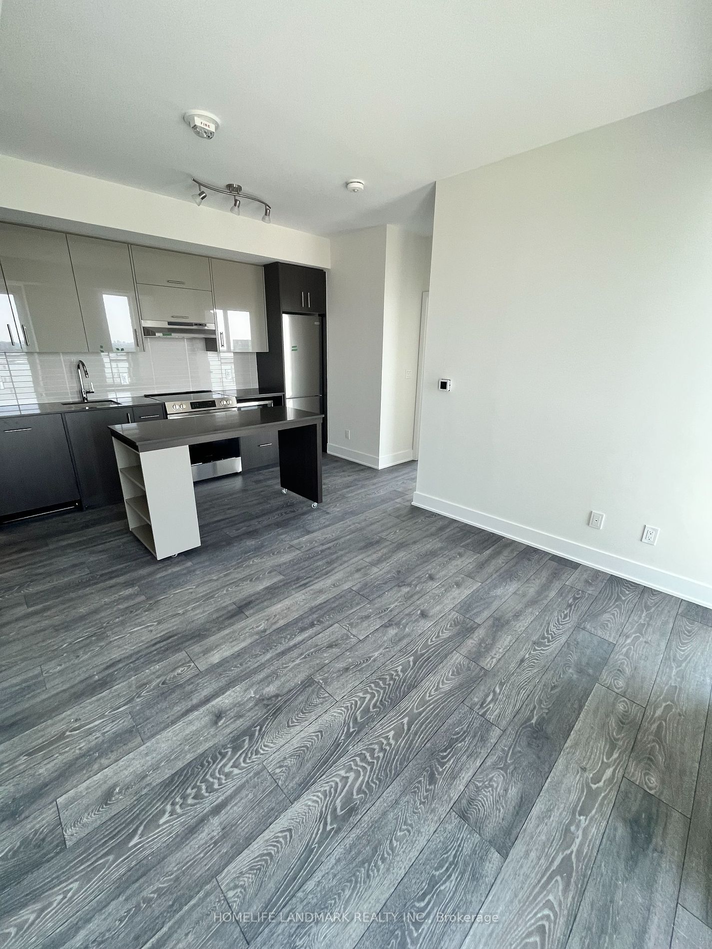 188 Fairview Mall Dr, unit 2805 for rent - image #7