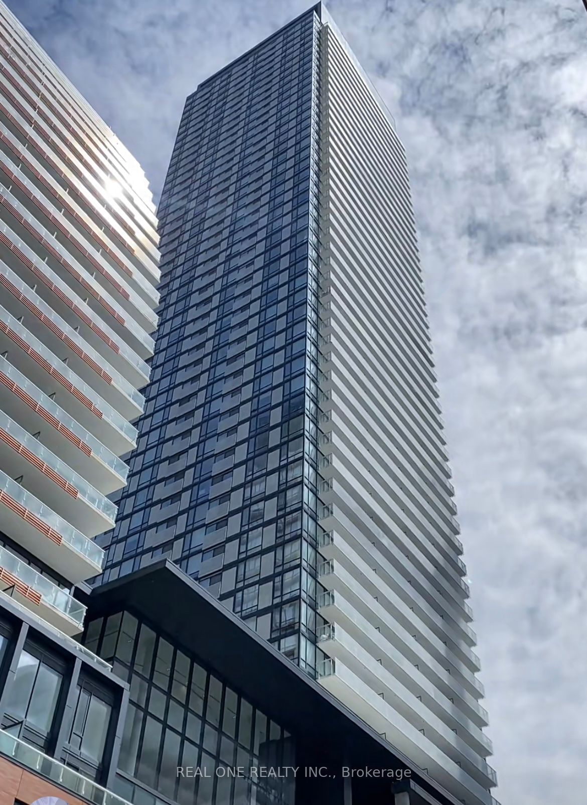 501 Yonge St, unit 5107 for sale