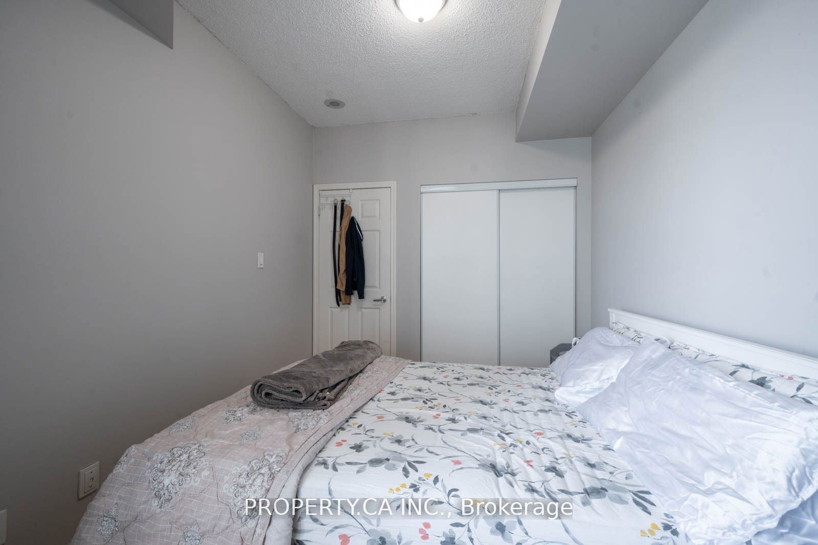 230 Queens Quay W, unit 1815 for sale - image #11