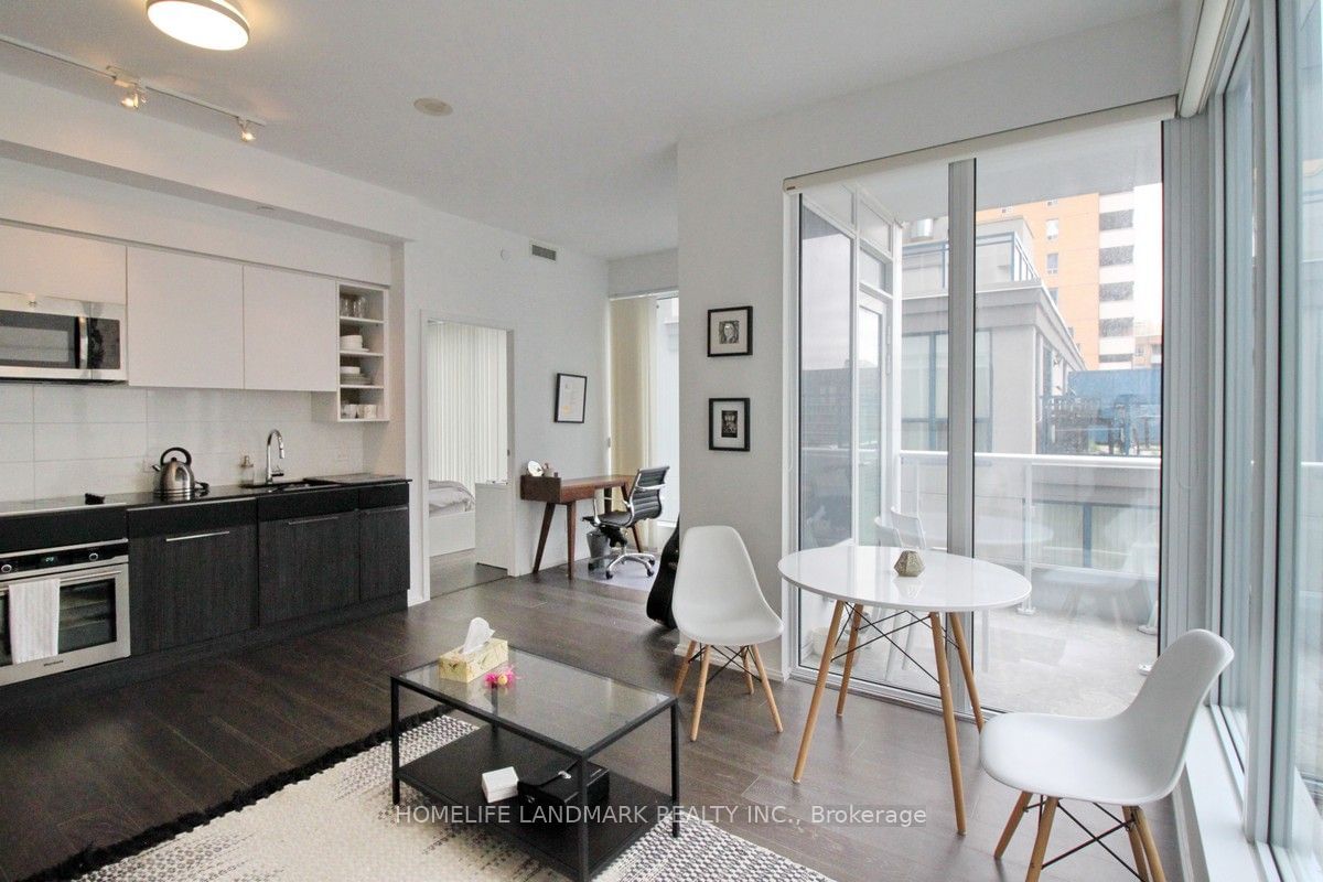 68 Shuter St, unit 910 for sale - image #1