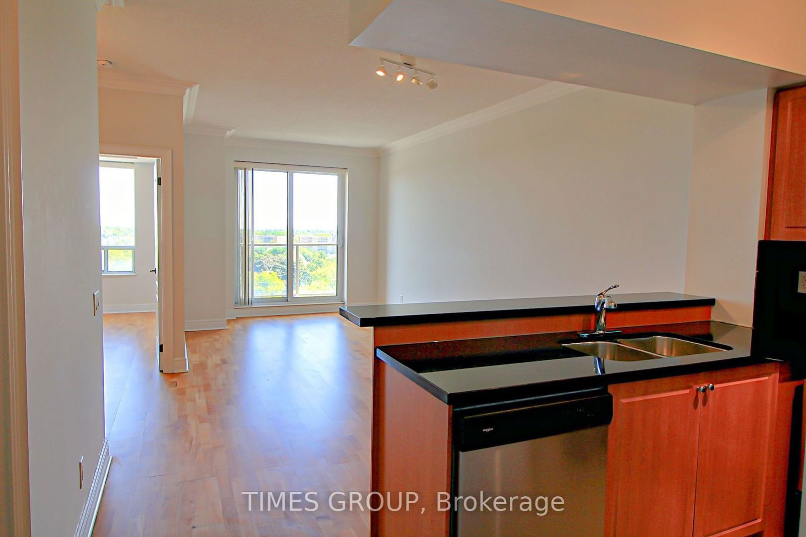 1 Clairtrell Rd, unit 808 for rent - image #3