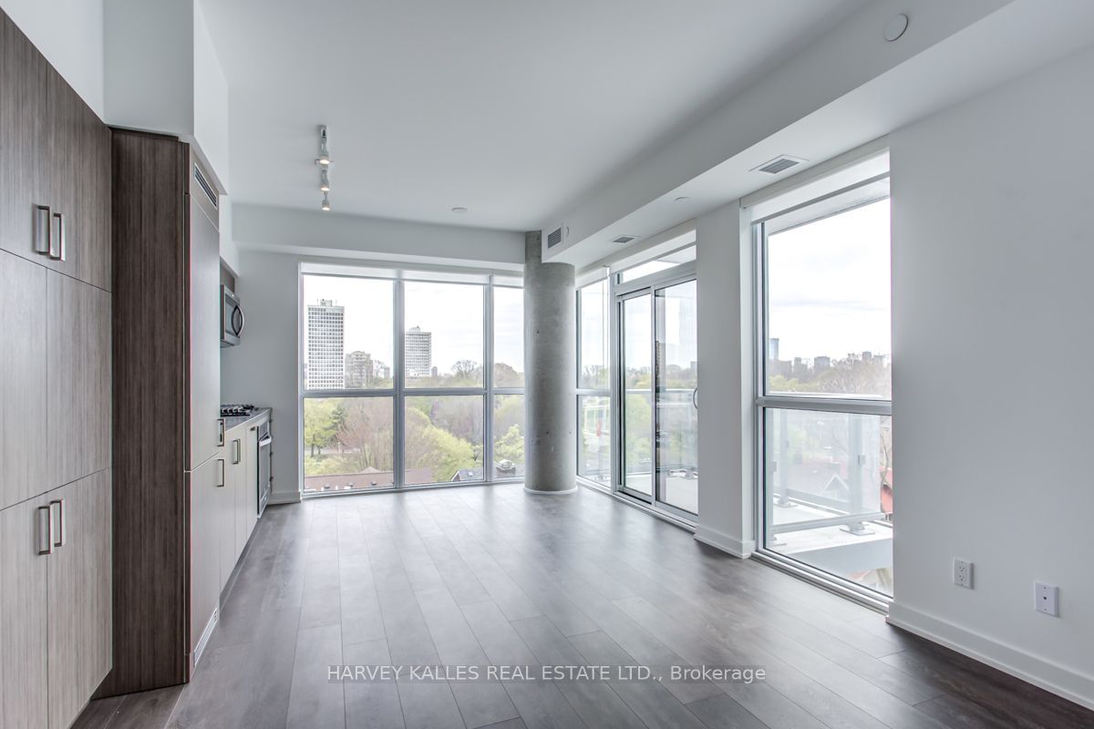 501 St Clair Ave W, unit 507 for rent - image #2