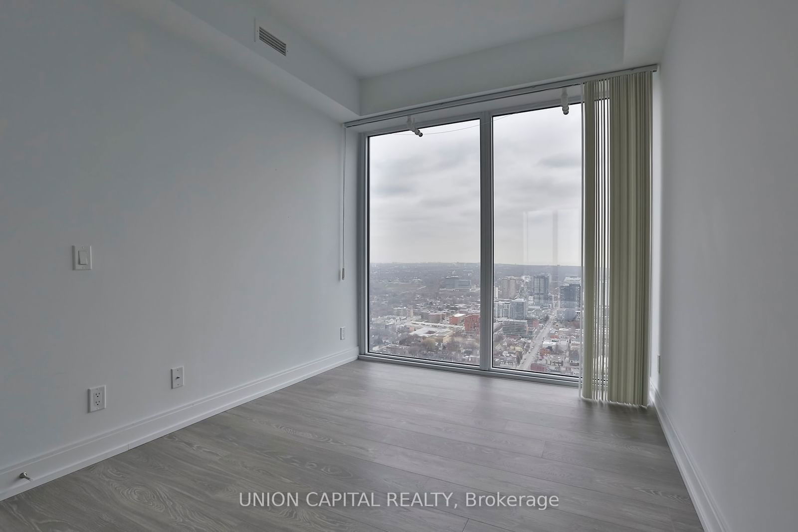 181 Dundas St E, unit 5103 for rent - image #18