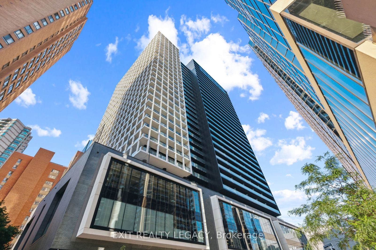 20 Edward St, unit 2213 for sale - image #1