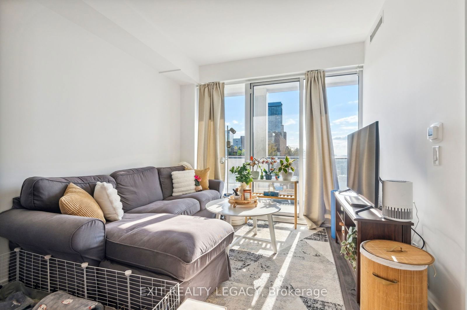 20 Edward St, unit 2213 for sale