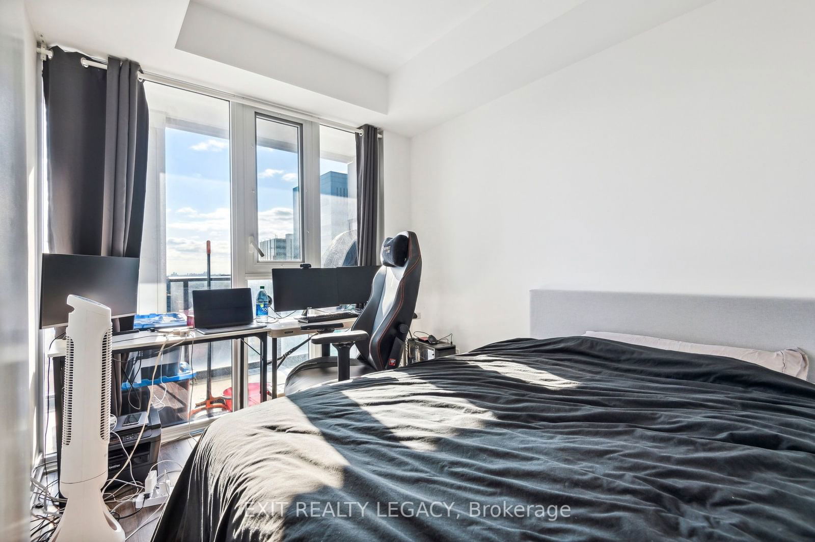 20 Edward St, unit 2213 for sale - image #21