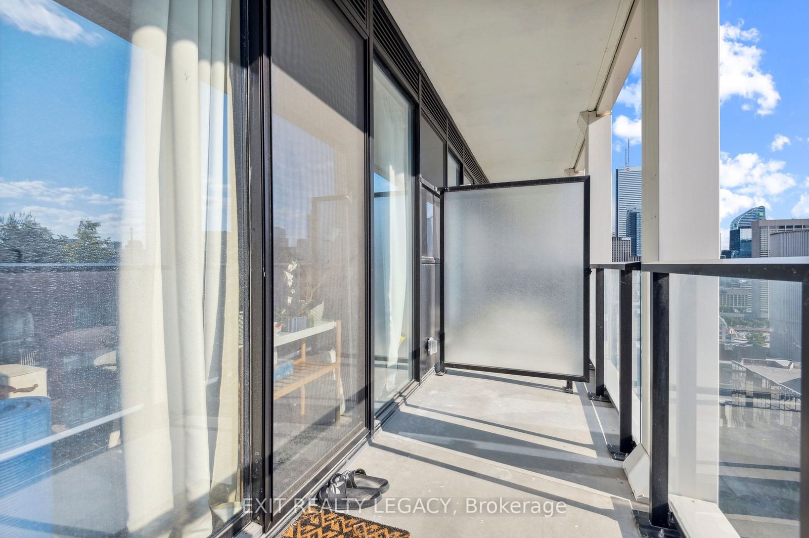 20 Edward St, unit 2213 for sale