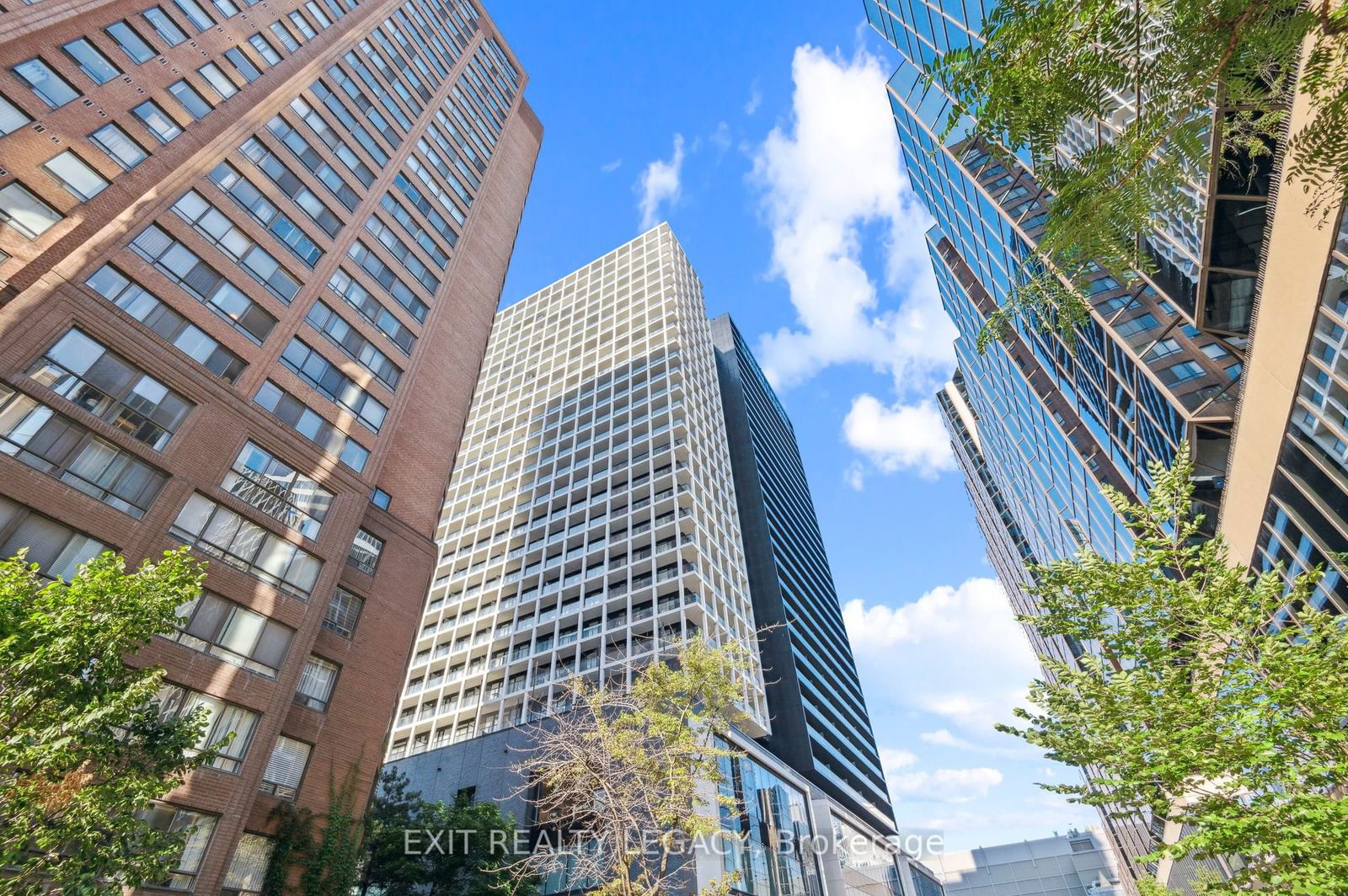 20 Edward St, unit 2213 for sale