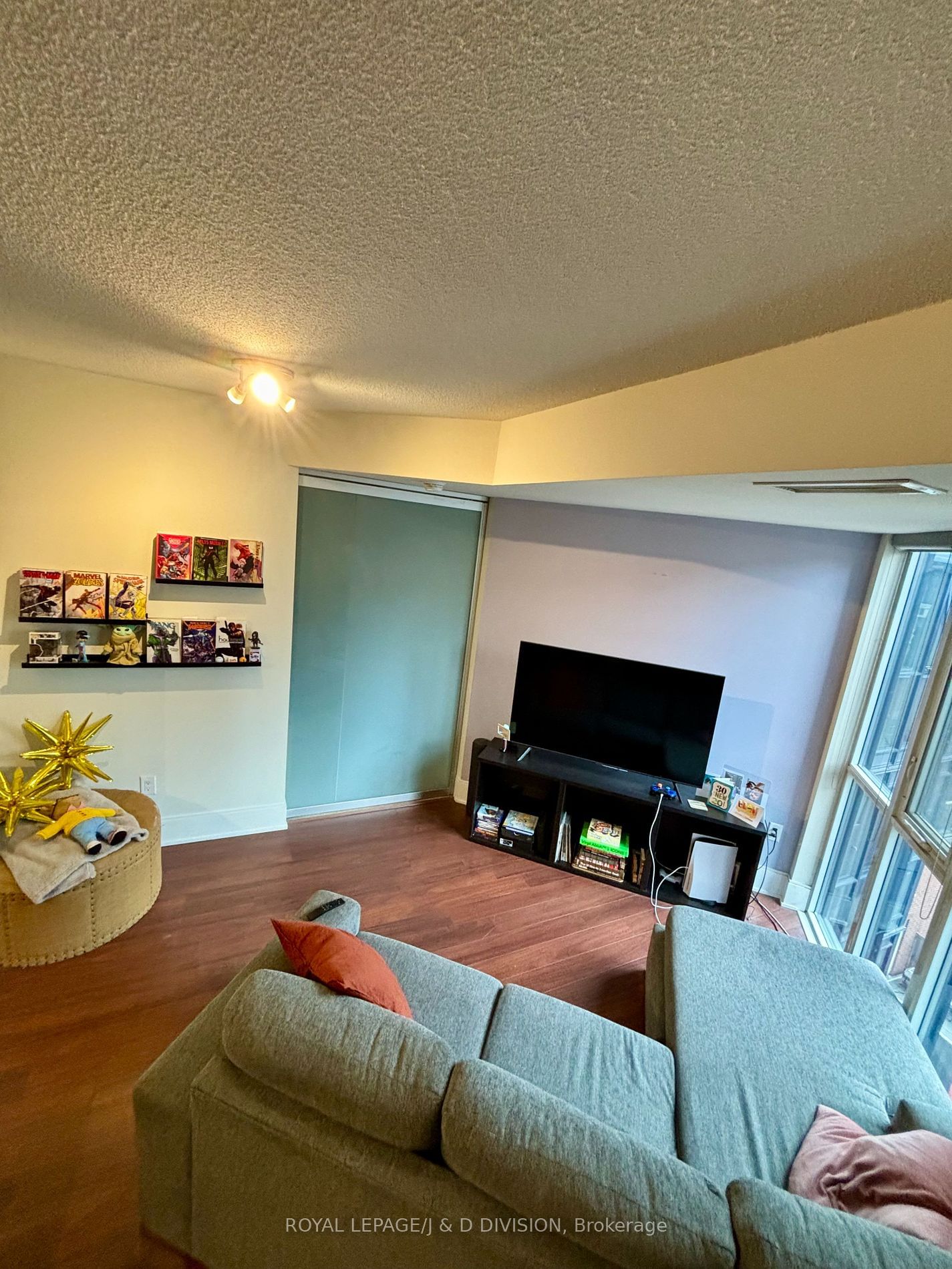 560 Front St W, unit 515 for rent - image #6