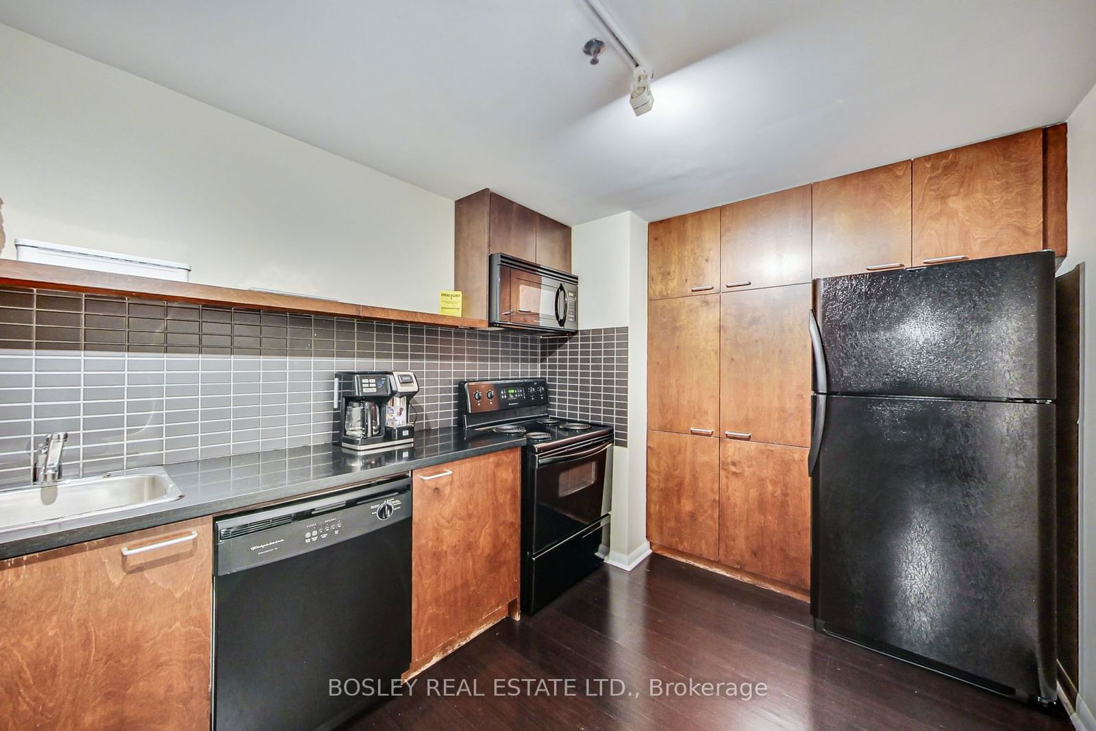 218 King St, unit 405 for rent - image #18