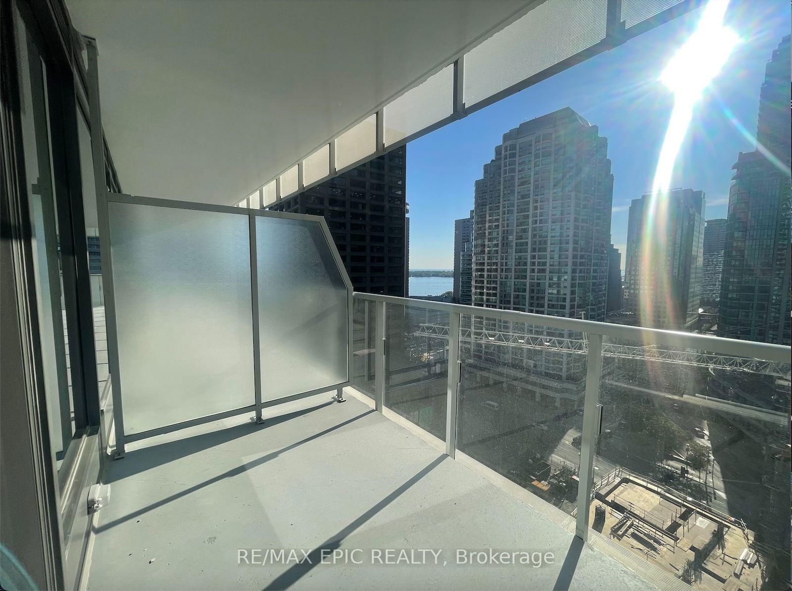 28 Freeland St, unit 1503 for rent - image #12