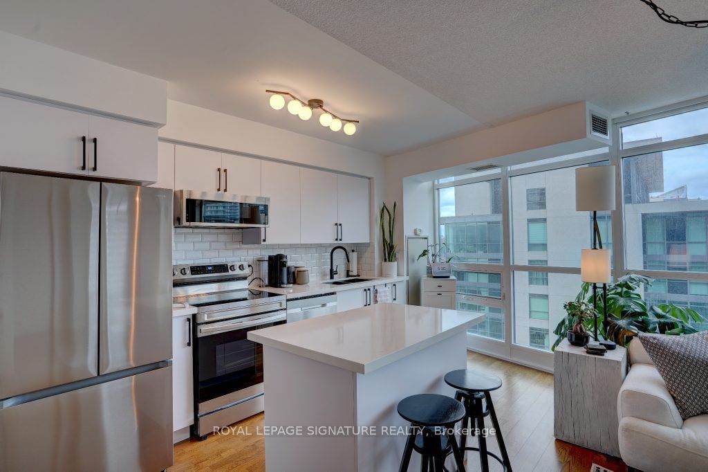 215 Fort York Blvd, unit 1611 for sale