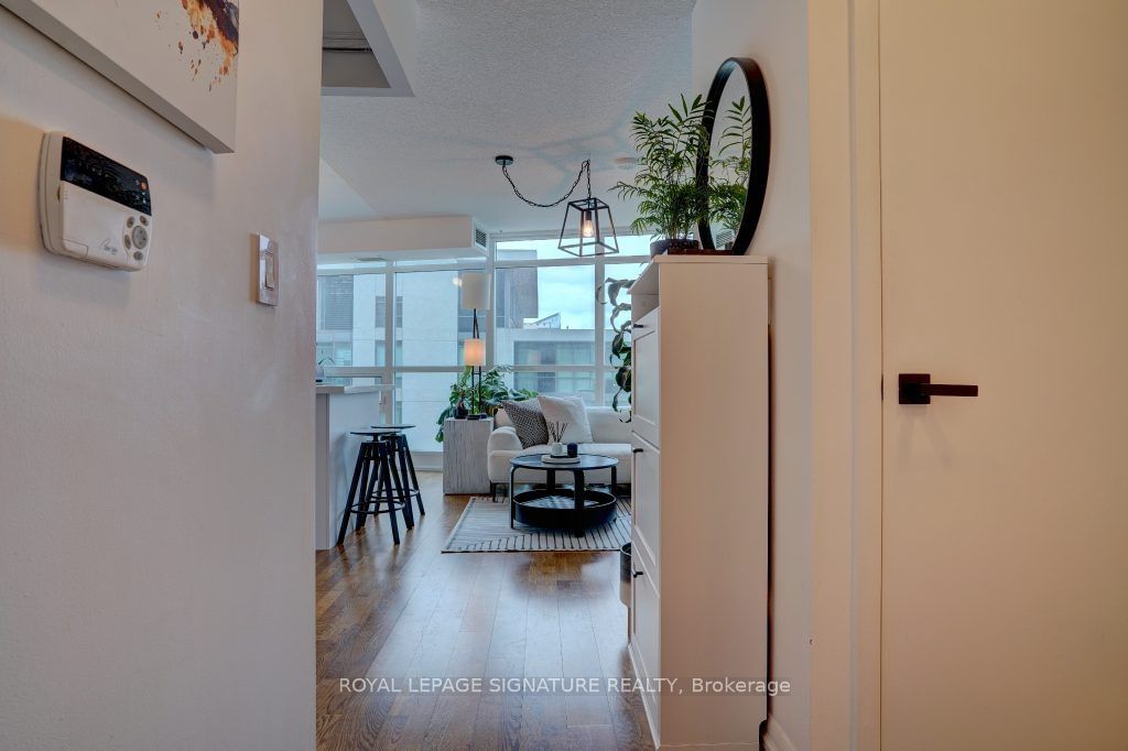 215 Fort York Blvd, unit 1611 for sale