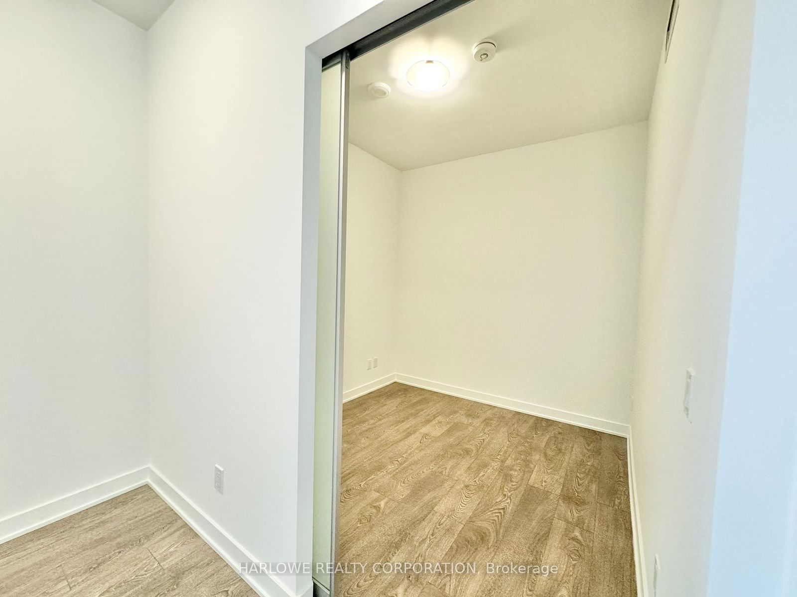 543 Richmond St W, unit 1113 for rent - image #5