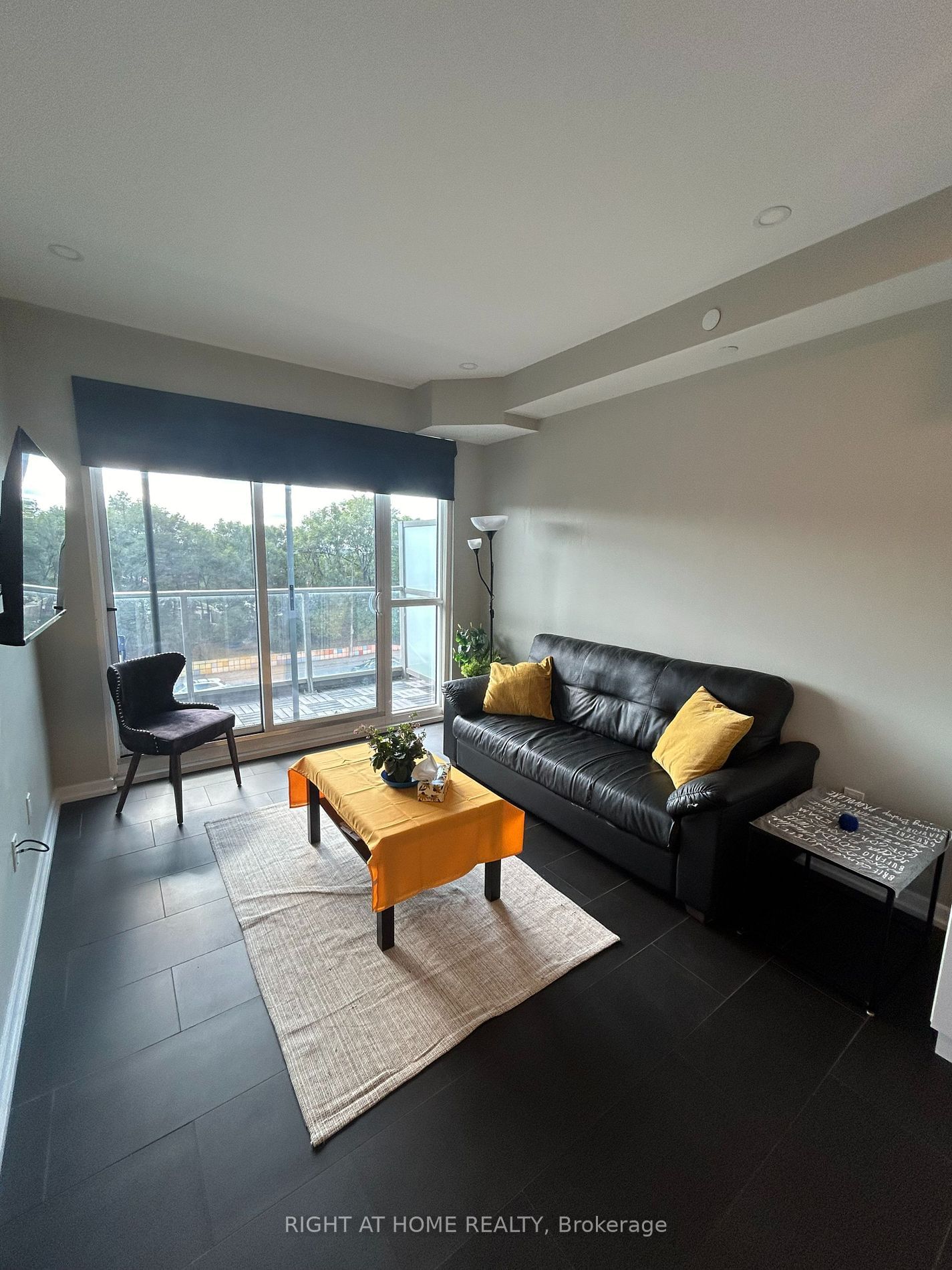 52 Forest Manor Rd, unit 225 for rent - image #24