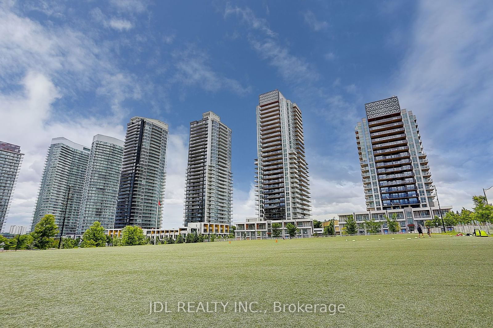 27 McMahon Dr, unit 1209 for sale - image #36