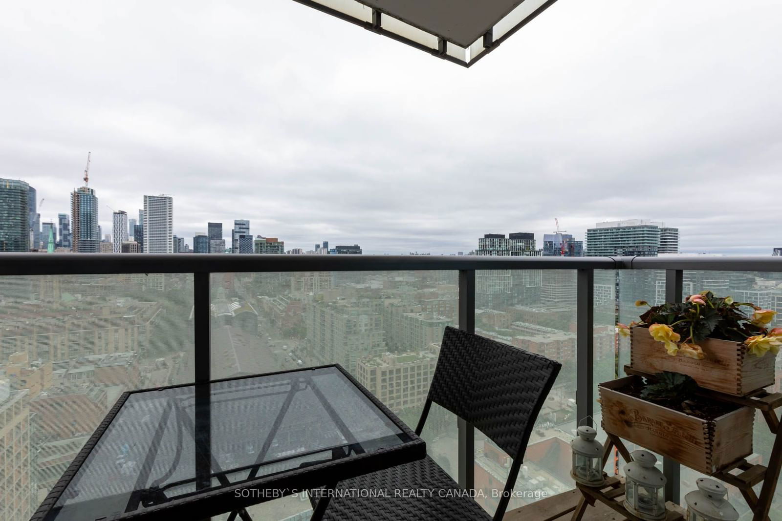 1 Market St, unit 2104 for sale