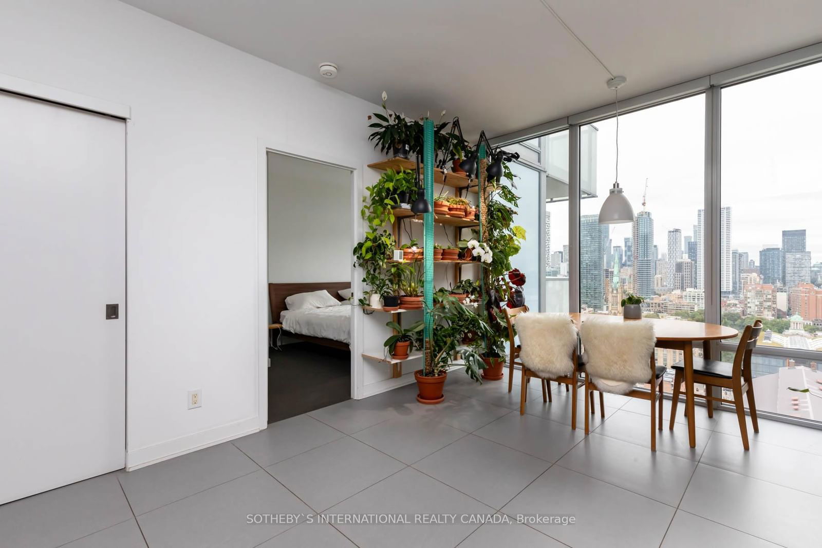 1 Market St, unit 2104 for sale