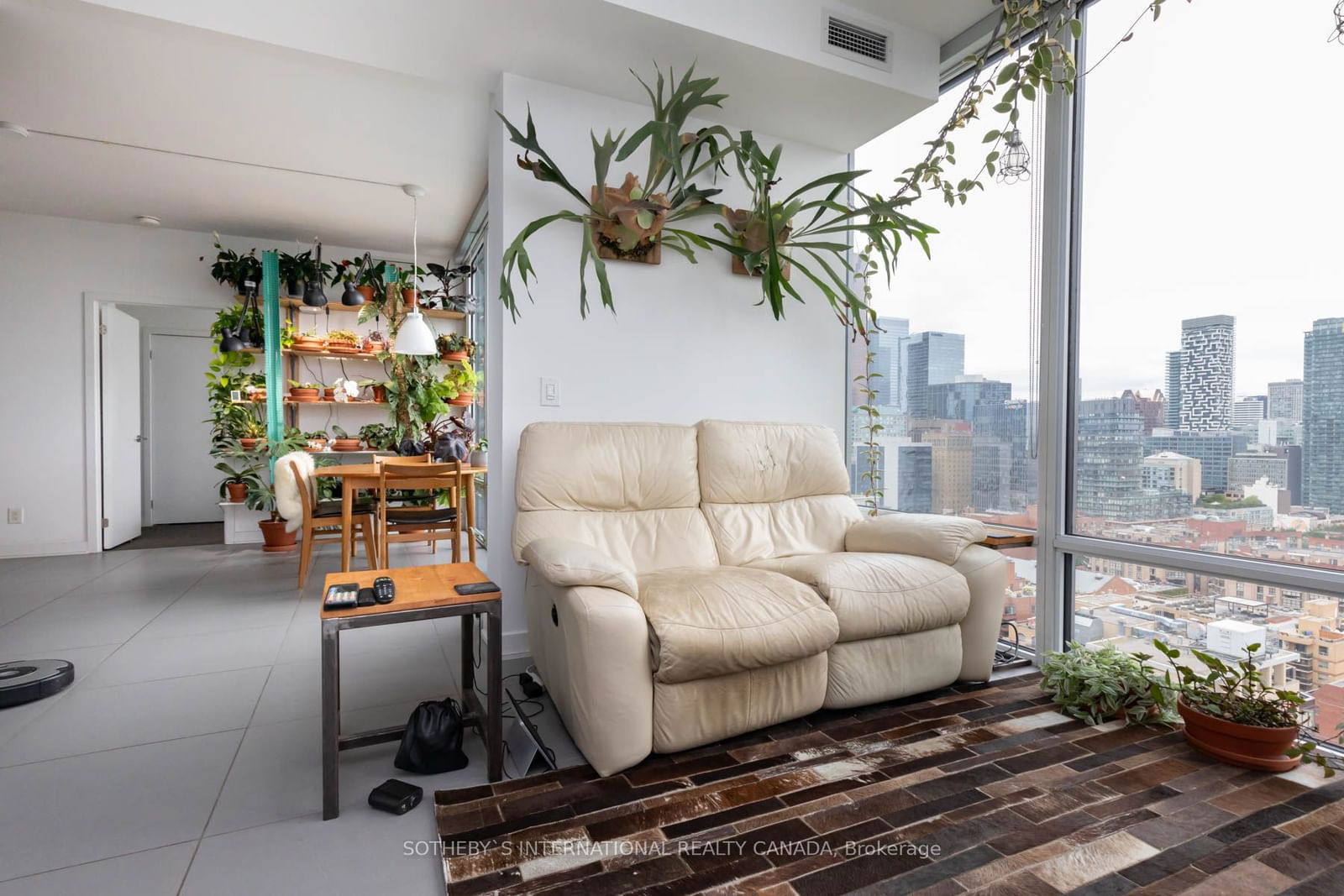 1 Market St, unit 2104 for sale