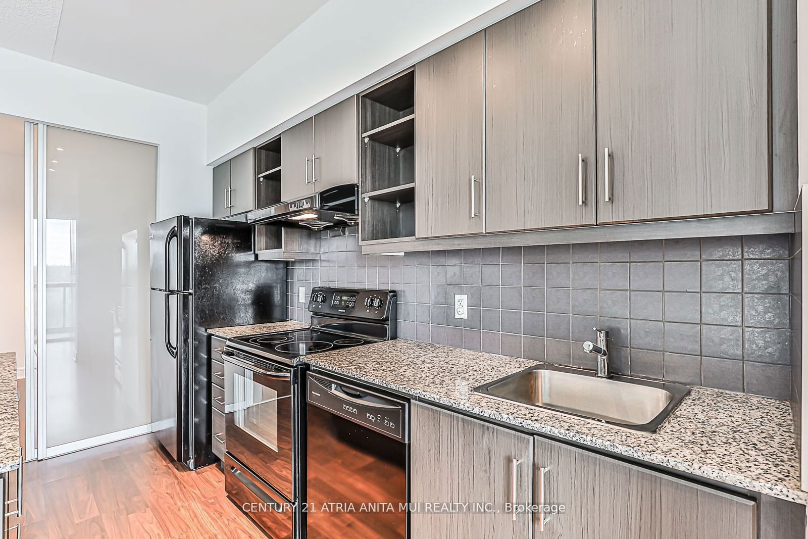 35 Brian Peck Cres, unit 723 for rent - image #10