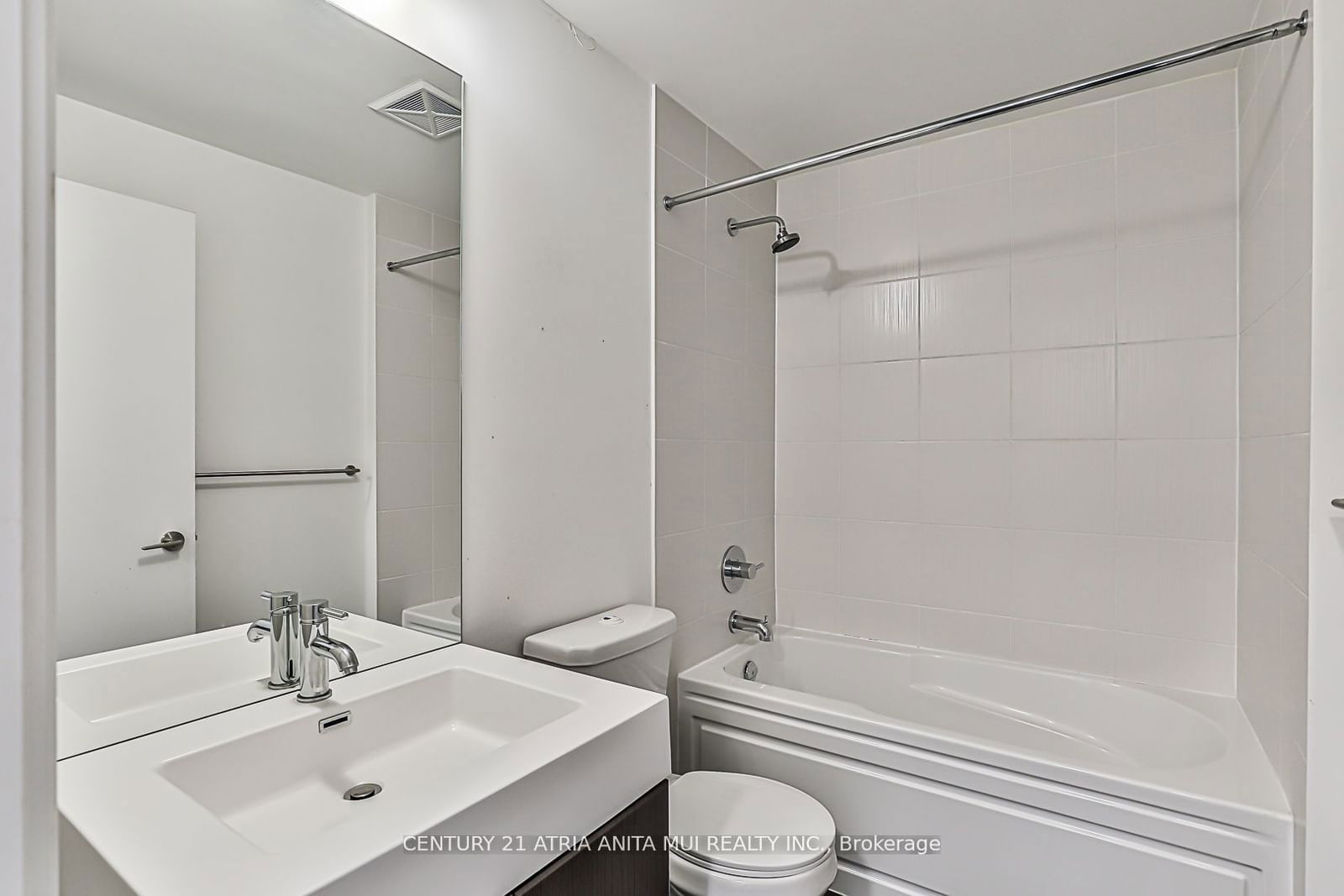 35 Brian Peck Cres, unit 723 for rent - image #19