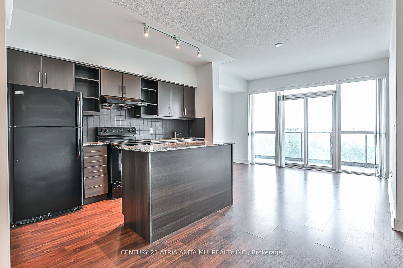 35 Brian Peck Cres, unit 723 for rent - image #7