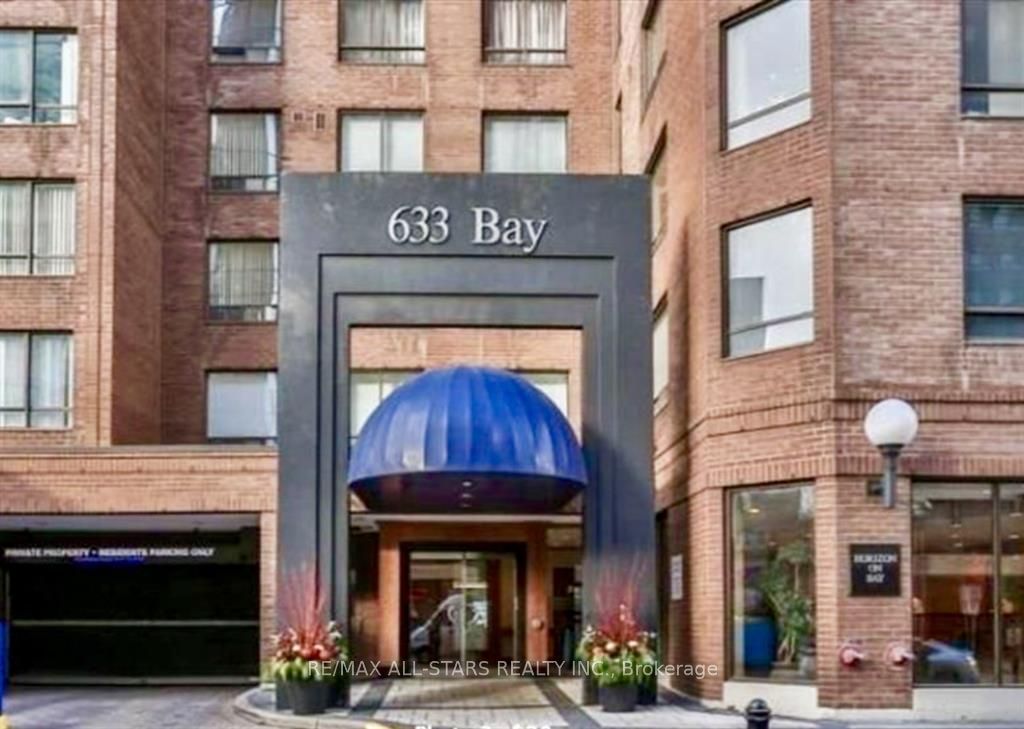 633 Bay St, unit 503 for sale