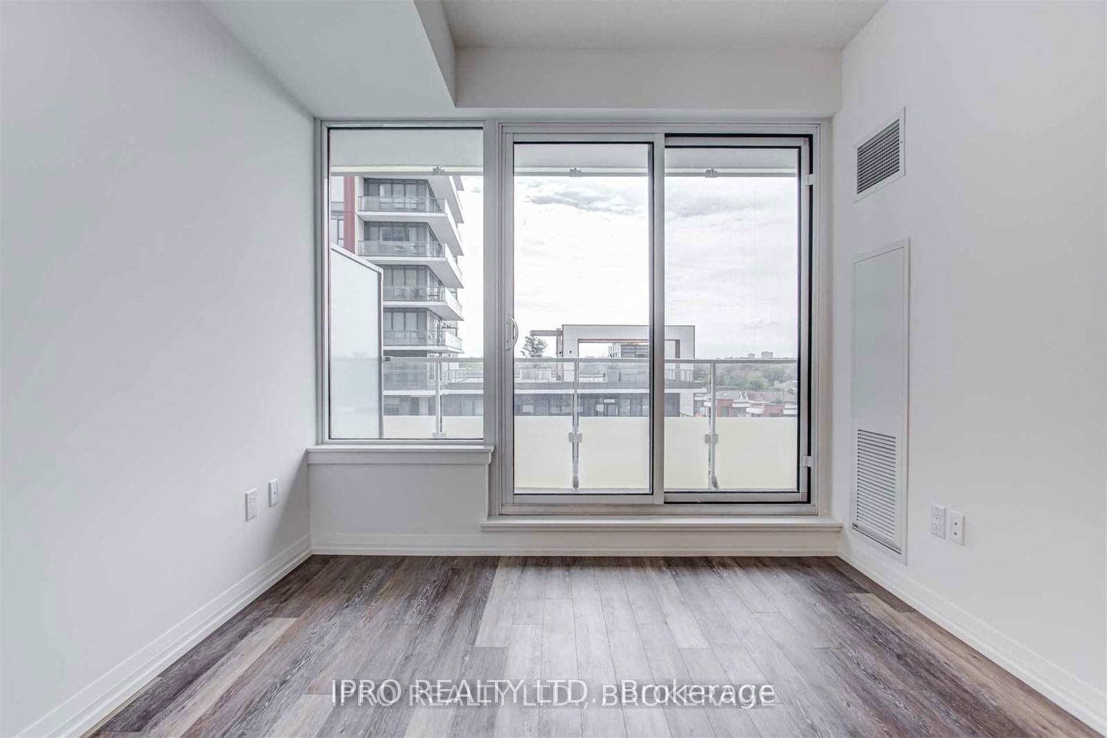 75 Canterbury Pl, unit 709 for rent - image #20