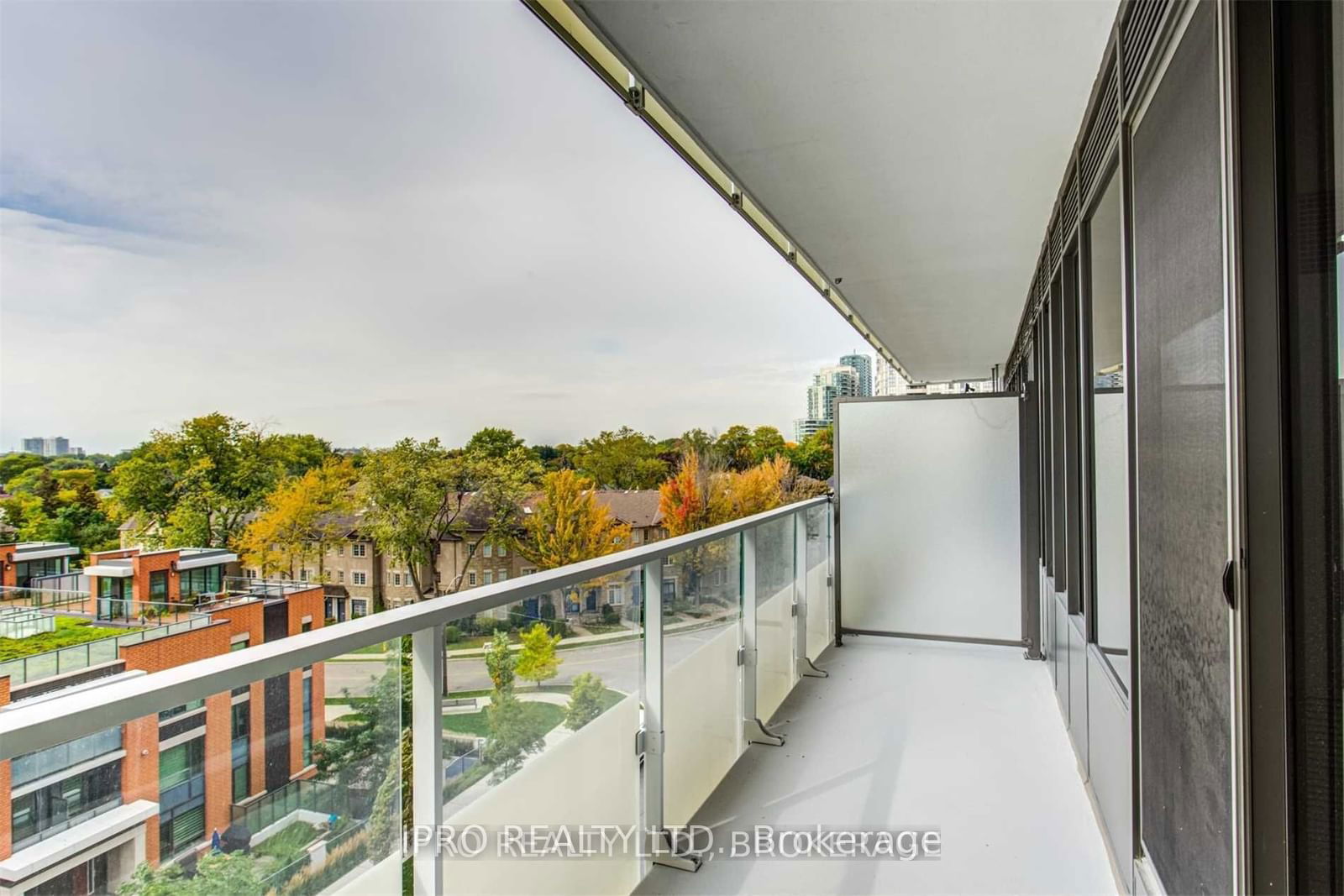 75 Canterbury Pl, unit 709 for rent - image #3