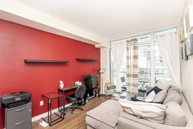 52 Forest Manor Rd, unit 304 for rent - image #8