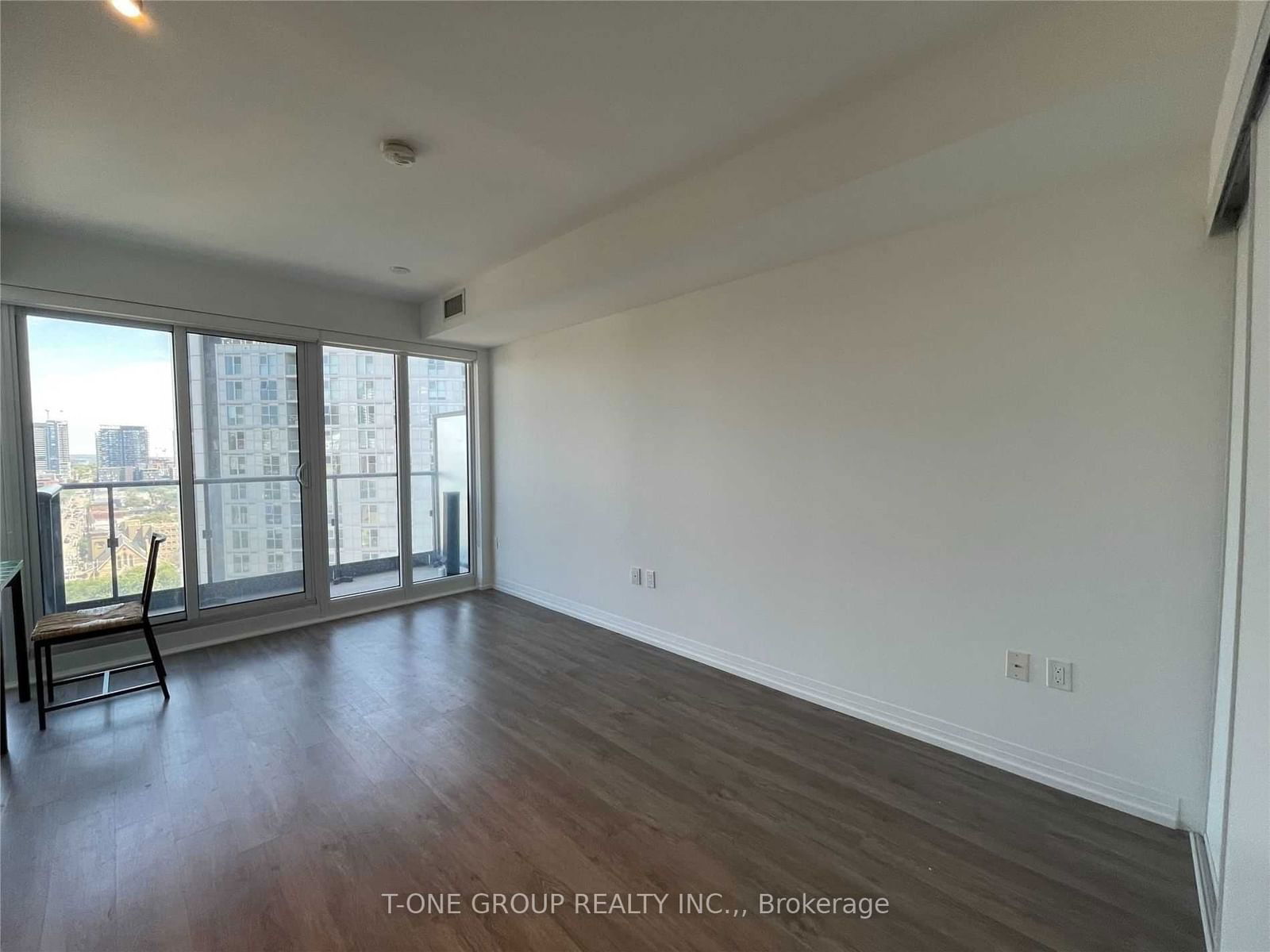 251 Jarvis St, unit 1612 for rent - image #5