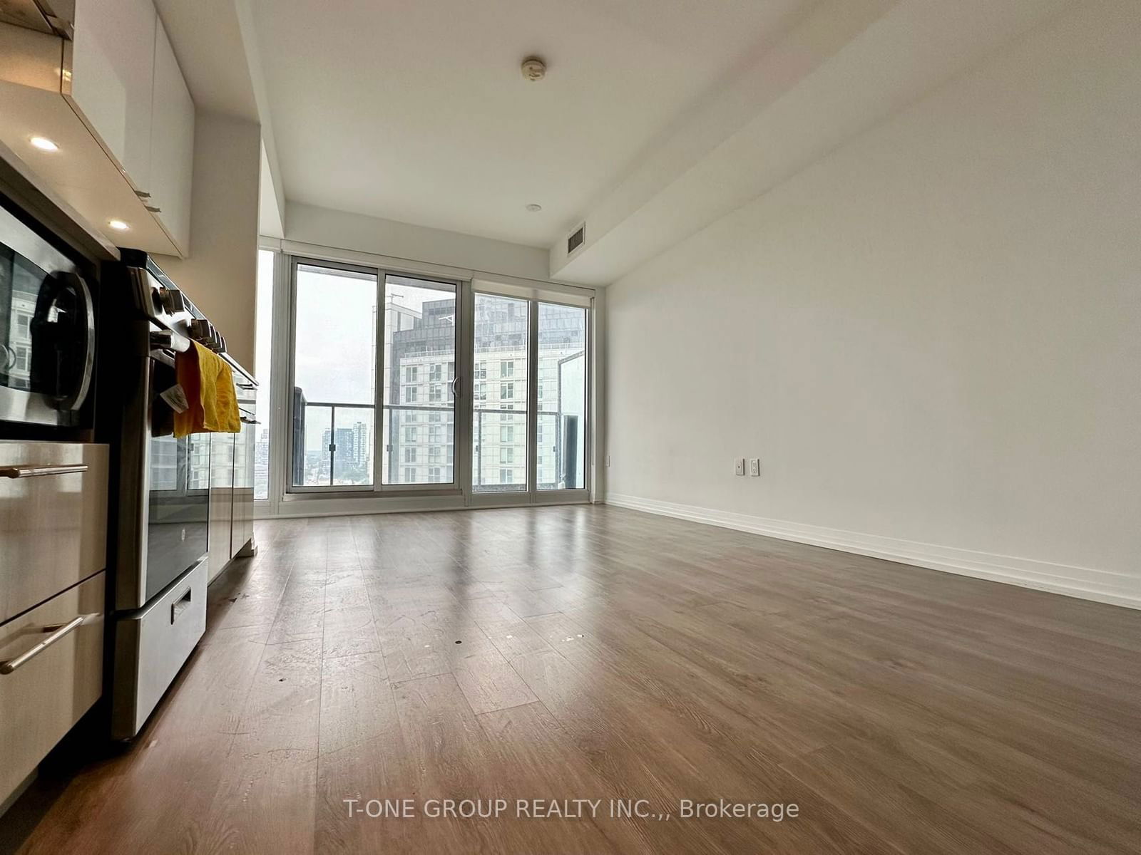 251 Jarvis St, unit 1612 for rent - image #7