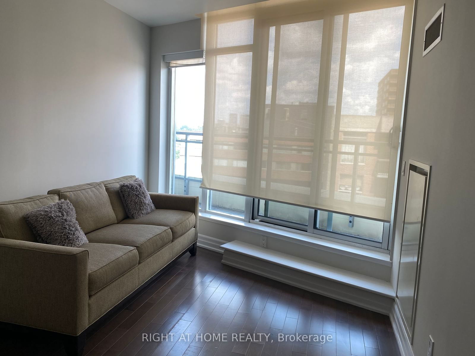 8 Scollard St, unit Ph109 for rent