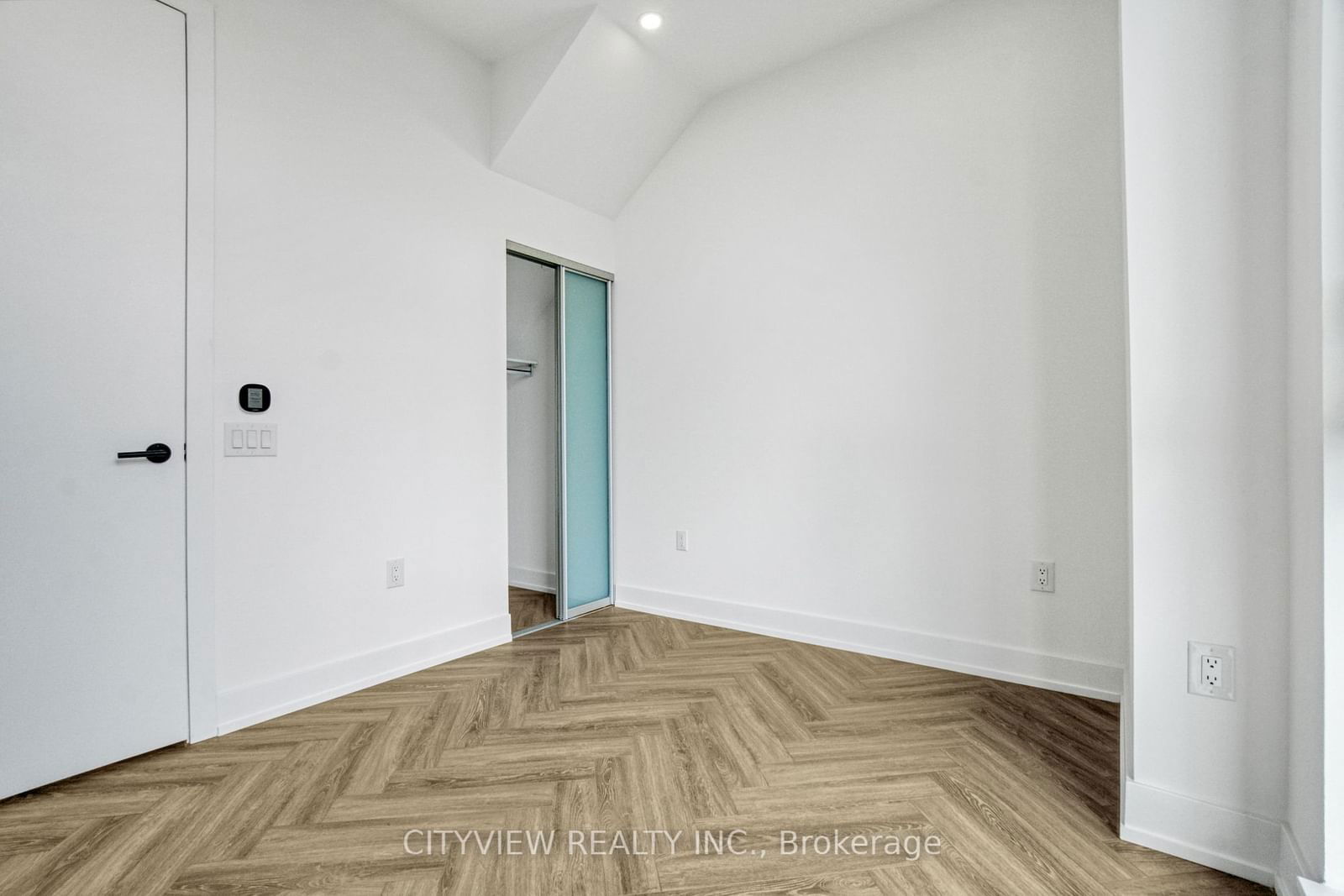 500 Dupont St, unit PH2 for rent - image #31